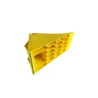 Žlutý plastový protiskluzový zakládací klín pod kola E46 - délka 38,3 cm, šířka 16 cm, výška 19 cm Žlutý plastový protiskluzový zakládací klín pod kola E46 - délka 38,3 cm, šířka 16 cm, výška 19 cm