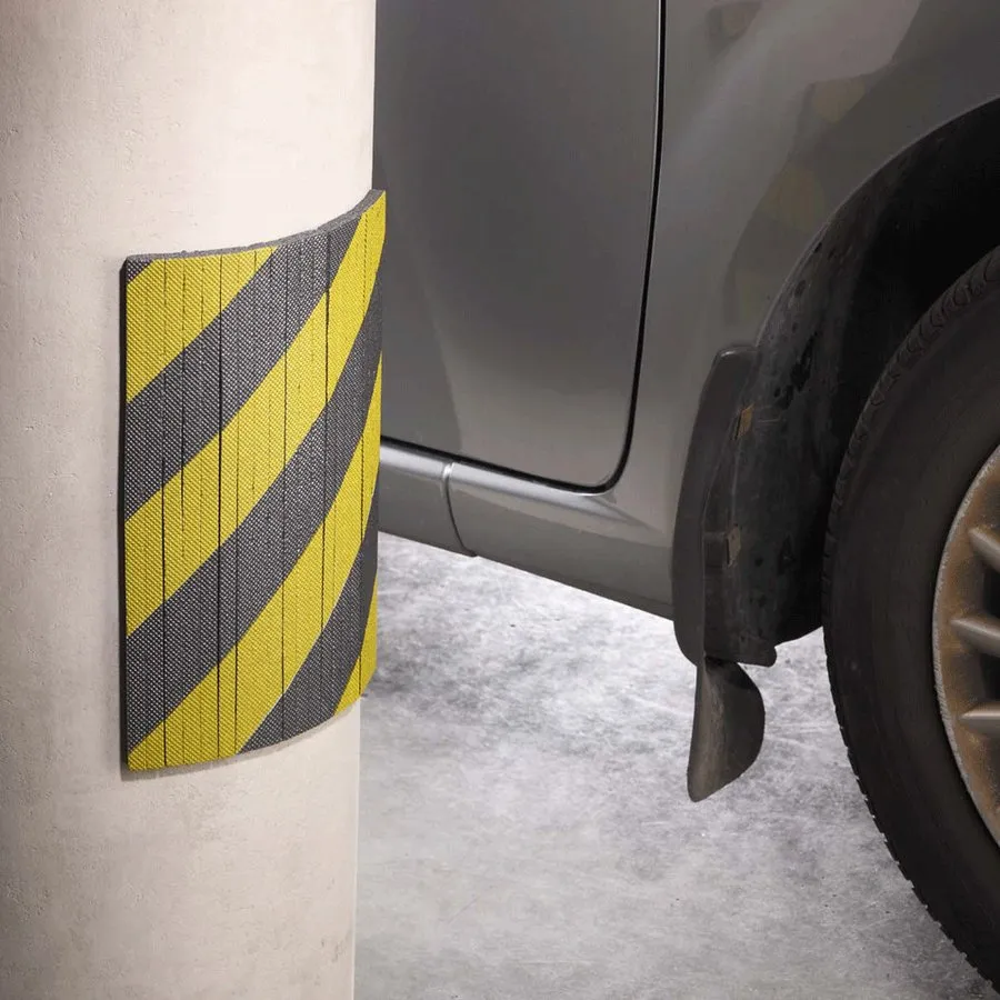 Černo-žlutá pěnová lamelová ochrana zdí, stěn - délka 30 cm, výška 20 cm, tloušťka 1 cm