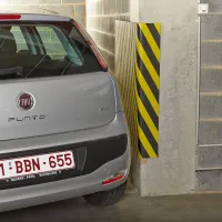 Černo-žlutá pěnová ochrana rohů zdí, stěn - délka 150 cm, výška 100 cm, tloušťka 1 cm