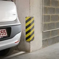 Černo-žlutá pěnová ochrana rohů zdí, stěn - délka 50 cm, šířka 12,5 x 12,5 cm, tloušťka 2,5 cm