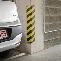 Černo-žlutá pěnová ochrana rohů zdí, stěn - délka 80 cm, šířka 12,5 x 12,5 cm, tloušťka 2,5 cm