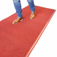 Červená textilní zátěžová vstupní rohož Perla - délka 300 cm, šířka 120 cm, výška 1,2 cm Červená textilní zátěžová vstupní rohož Perla - délka 300 cm, šířka 120 cm, výška 1,2 cm