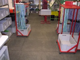 Plastová plná zesílená interierová podlahová deska FLOMA RePVC T609Z - délka 80 cm, šířka 60 cm, výška 2,2 cm