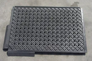 Plastová děrovaná podlahová deska FLOMA Paddock RePVC T613A - délka 120 cm, šířka 80 cm, výška 4,3 cm