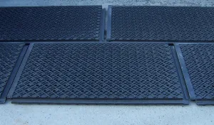 Plastová děrovaná podlahová deska FLOMA Paddock RePVC T613A - délka 120 cm, šířka 80 cm, výška 4,3 cm