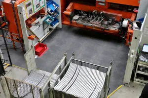 Plastová hladká kuličková puzzle podlahová deska FLOMA RePVC T621P - délka 116 cm, šířka 78 cm, výška 1,2 cm