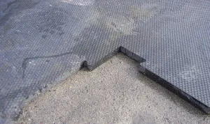 Plastová hladká kuličková puzzle podlahová deska FLOMA RePVC T621P - délka 116 cm, šířka 78 cm, výška 1,2 cm