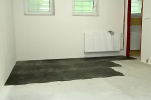 Plastová hladká kuličková puzzle podlahová deska FLOMA RePVC T621P - délka 116 cm, šířka 78 cm, výška 1,2 cm