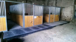 Plastová zátěžová podlahová deska FLOMA RePVC T603 - délka 80 cm, šířka 60 cm, výška 4,3 cm