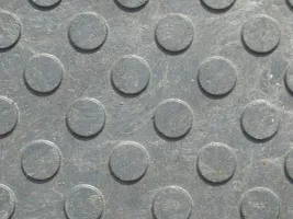 Plastová zátěžová podlahová deska FLOMA RePVC T602 - délka 120 cm, šířka 80 cm, výška 4,3 cm