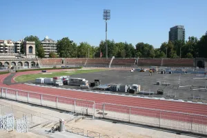 Plastová zátěžová podlahová deska FLOMA RePVC T603 - délka 80 cm, šířka 60 cm, výška 4,3 cm