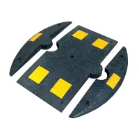 Černý plastový koncový univerzální zpomalovací práh (30 km/h) "samec" SB40 - délka 15 cm, šířka 80 cm, výška 5,2 cm