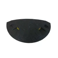 Černý plastový koncový zpomalovací práh (10 km/h) SB10 - délka 21,5 cm, šířka 43 cm, výška 6 cm
