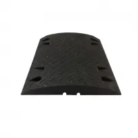 Černý plastový průběžný zpomalovací práh (10 km/h) SB10 - délka 50 cm, šířka 43 cm, výška 6 cm