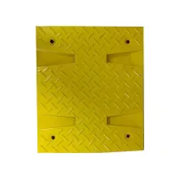 Žlutý plastový průběžný zpomalovací práh (30 km/h) SB30 - délka 50 cm, šířka 43 cm, výška 3 cm