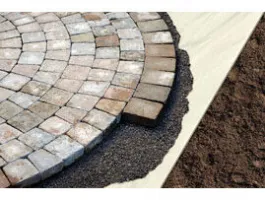 Bílá geotextilie GUTTATEX - délka 50 m, šířka 200 cm - 500 g/m2