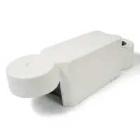 Bílý plastový silniční obrubník RePVC - délka 58 cm, šířka 16 cm, výška 15,8 cm