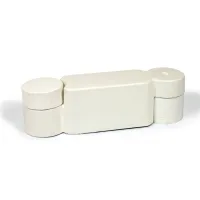 Bílý plastový silniční obrubník RePVC - délka 58 cm, šířka 16 cm, výška 15,8 cm