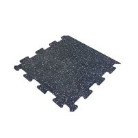 Černo-bílo-modrá gumová modulová puzzle dlažba (okraj) FLOMA FitFlo SF1050 - délka 47,8 cm, šířka 47,8 cm a výška 0,8 cm