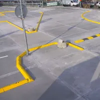 Černý plastový koncový díl "samec" pro vodicí prahy CZ 3 - délka 49 cm, délka 24,8 cm, výška 9 cm