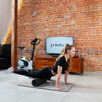 Šedá podložka do fitness centra, posilovny a na cvičení HMS MFK02 - délka 120 cm, šířka 60 cm, výška 2 cm