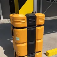 Žlutá plastová extra odolná ochrana sloupů (chránič) McCue - šířka 45-55 cm, výška 110 cm, tloušťka 12,5 cm - 4 ks