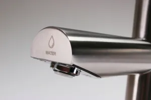 Stříbrný nerezový bezdotykový vysoušeč rukou ve vodovodní baterii Jet Dryer DUO Stříbrný nerezový bezdotykový vysoušeč rukou ve vodovodní baterii Jet Dryer DUO