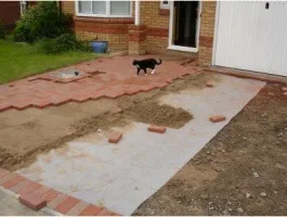 Bílá geotextilie GUTTATEX Separ - délka 50 m, šířka 200 cm - 200 g/m2