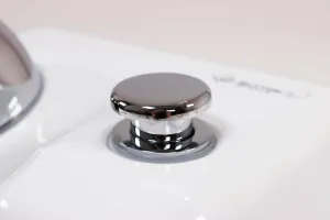 Bílý kovový horkovzdušný vysoušeč rukou Jet Dryer BUTTON Bílý kovový horkovzdušný vysoušeč rukou Jet Dryer BUTTON