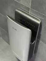 Bílý plastový bezdotykový tryskový vysoušeč rukou Jet Dryer LIGHT