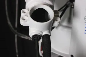 Černý nerezový bezdotykový vysoušeč rukou ve vodovodní baterii Jet Dryer AIRTAP Černý nerezový bezdotykový vysoušeč rukou ve vodovodní baterii Jet Dryer AIRTAP