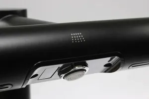 Černý nerezový bezdotykový vysoušeč rukou ve vodovodní baterii Jet Dryer AIRTAP Černý nerezový bezdotykový vysoušeč rukou ve vodovodní baterii Jet Dryer AIRTAP
