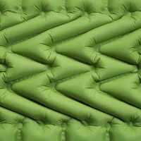 Zelená turistická nafukovací karimatka NILS CAMP NC4005 - délka 193 cm, šířka 56 cm, výška 5,5 cm