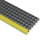 Kompozitní GRP schodišťový stupeň FLOMA GrpGr - délka 60 cm, šířka 24 cm, výška 3,8 cm