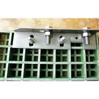 Kompozitní GRP schodišťový stupeň FLOMA GrpGr - délka 80 cm, šířka 30,5 cm, výška 3,8 cm