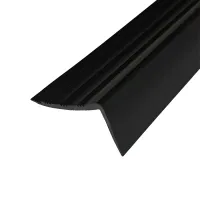 Černá plastová (PVC) protiskluzová schodová hrana F600 - délka 150 cm, šířka 8,2 cm, výška 4,5 cm
