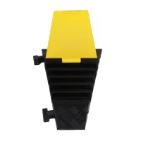 Černo-žlutý gumový rohový kabelový most (5x32x35) FLOMA CPR21 - délka 30 cm, šířka 50 cm, výška 5 cm