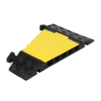 Černo-žlutý gumový rohový kabelový most (5x32x35) FLOMA CPR21 - délka 30 cm, šířka 50 cm, výška 5 cm