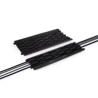 Černý plastový kryt (5x21x22) pro ochranný přejezd DEFENDER COMPACT - délka 83 cm, šířka 42,5 cm, výška 3,7 cm