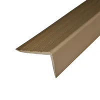 Hnědá plastová (PVC) protiskluzová schodová hrana F560 - délka 150 cm, šířka 8,2 cm, výška 4,5 cm