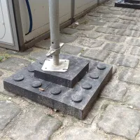 Plastový podkládací blok "4P" FLOMA PC10 - délka 23,8 cm, šířka 23,8 cm, výška 2,6 cm