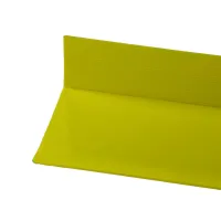 Žlutá plastová (PVC) protiskluzová schodová hrana F421 - délka 150 cm, šířka 8,2 cm, výška 4,5 cm