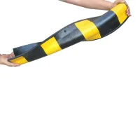 Černo-žlutá gumová ochrana rohů zdí, stěn FLOMA WP41 - délka 80 cm, šířka 10 x 10 cm, tloušťka 1 cm