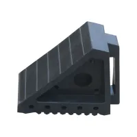 Černý gumový zakládací klín pod kola FLOMA WCF63 - délka 20 cm, šířka 10 cm, výška 15 cm Černý gumový zakládací klín pod kola FLOMA WCF63 - délka 20 cm, šířka 10 cm, výška 15 cm