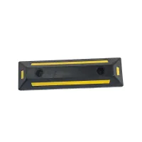 Černo-žlutý gumový parkovací doraz FLOMA WS11 - délka 56 cm, šířka 16 cm, výška 10 cm Černo-žlutý gumový parkovací doraz FLOMA WS11 - délka 56 cm, šířka 16 cm, výška 10 cm