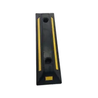 Černo-žlutý gumový parkovací doraz FLOMA WS11 - délka 56 cm, šířka 16 cm, výška 10 cm Černo-žlutý gumový parkovací doraz FLOMA WS11 - délka 56 cm, šířka 16 cm, výška 10 cm