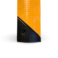 Černo-žlutý gumový zpomalovací práh FLOMA SB63 - délka 100 cm, šířka 15 cm, výška 3 cm