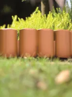 Hnědý plastový zahradní obrubník GC38 - délka 302 cm, výška 10 cm