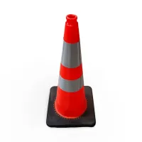 Oranžový plastový (PVC) reflexní kužel s podstavcem FLOMA CF93 - délka 36 cm, šířka 36 cm, výška 75 cm