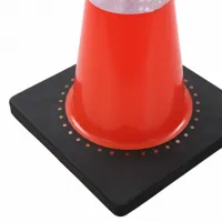 Oranžový plastový (PVC) reflexní kužel s podstavcem FLOMA CF93 - délka 28 cm, šířka 28 cm, výška 45 cm